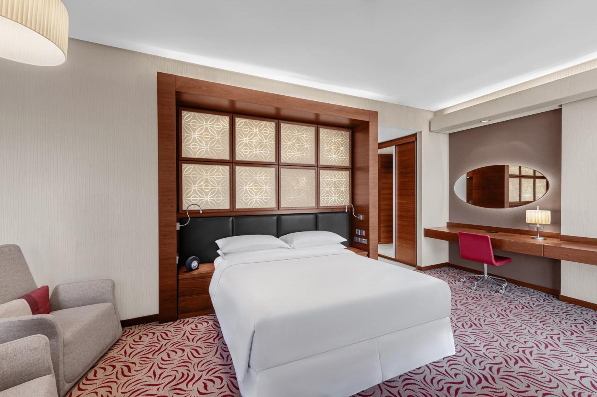 Classic Room 1 King bed,1632255456:JPEG
